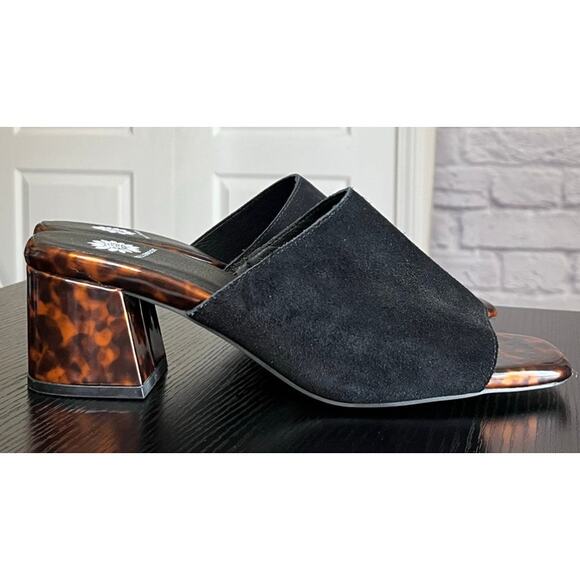 Yellow Box Shoes - NWOB Yellow Box "Chanelle" square toe black suede chunky Y2K block heels